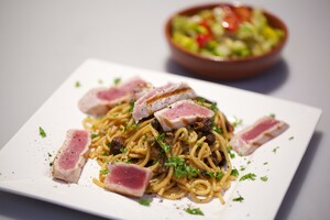 Spaghetti con tonno e funghi secchi - spaghetti met tonijn en gedroogde paddenstoelen