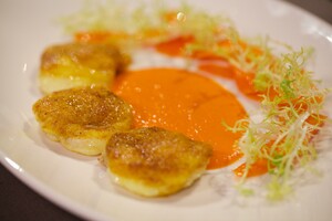 Zeeduivelmootjes met gepofte paprikasaus