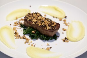 Tournedos met koffiecrunch en aardappel-knoflookcrème
