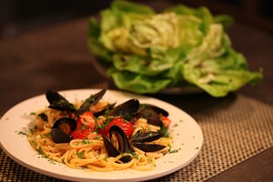 Linguine met gemengde zeevruchten