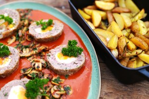 Vogelnestjes in tomatensaus