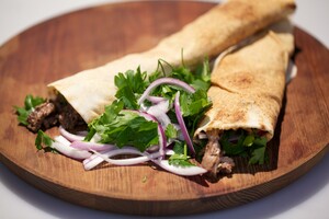 Libanees broodje shawarma