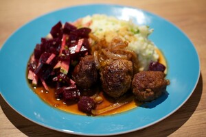 Balletjes in Limburgse stroopsaus
