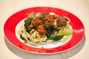 Biefstukrolletjes met tagliatelle