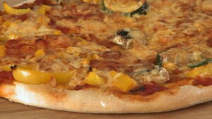 Kinderpizza met veel groente