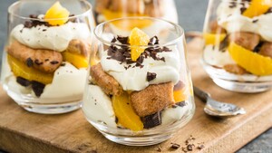 Messy tiramisu met mineola en chocolade