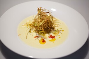 preisoep met camembert en chili-olie