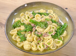 Gnocchi in gorgonzolaspeksaus
