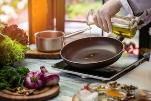 Geld rubber Beschrijving het einde In welke olie kan ik het beste bakken? - 24Kitchen