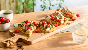 Focaccia met buffelmozzarella, tomaatjes en basilicumolie