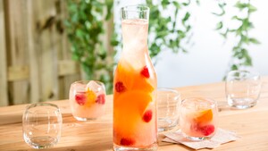 Pink dream: frambozen, aardbeiensap en sinaasappel