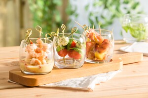 Spiesjes met gegrilde ananas en ham