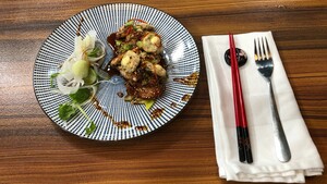 Teriyaki van piepkuiken, shiitake tempura, gember en appel