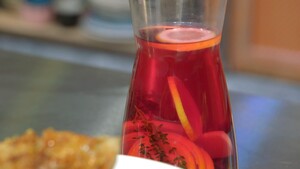 Spicy red ice tea