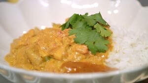 Indiase kipcurry met groene peper en tomaat