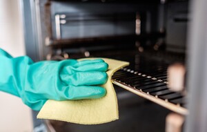 Oven schoonmaken