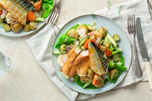 Hollandse aardappelsalade met gerookte makreel
