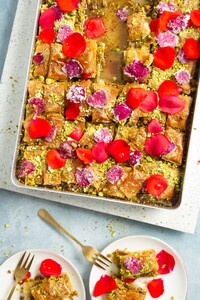 Baklava met pistache en rozensiroop