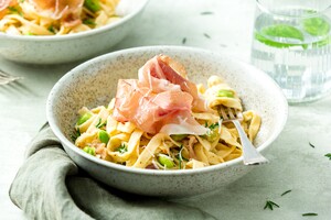 Tagliatelle in makkelijke roomsaus met prosciutto