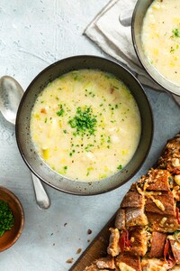 Franse preisoep met comté-borrelbrood