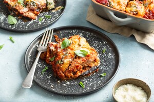 Melanzane met parmezaan en basilicum