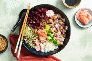Pokébowl met haring en biet