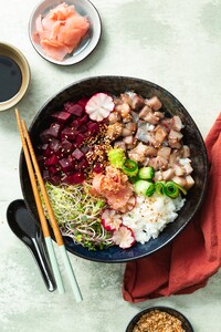 Pokébowl met haring en biet