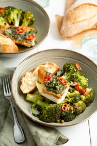 Bagna cauda met schelvis en broccoli