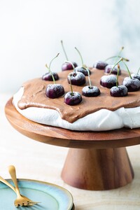 Pavlova met pure chocoladeroom