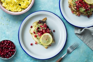 Gergilde aubergine met olijvensalsa