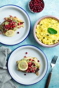 Gergilde aubergine met olijvensalsa