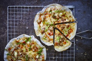 Vietnamese pizza