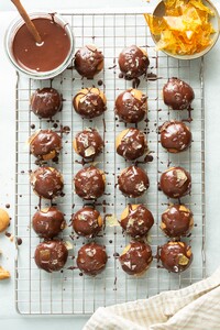 Kruidnoten met karamel-zeezout en chocolade