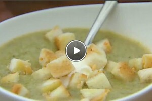 Broccolisoep met kaascroutons