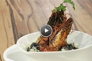 Inktvisrisotto met gamba's en witte wijnsaus