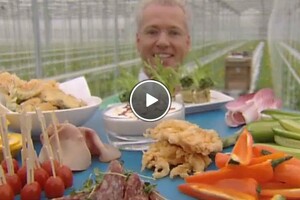 Groente -en vleeswarenplateau