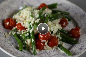 Risotto met geroosterde sperziebonen en tomaat