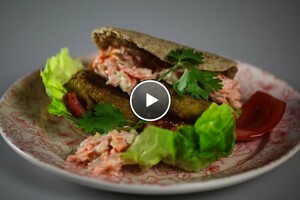 Falafel met komkommer-worteldip