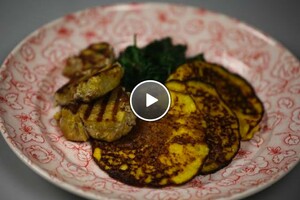 Pompoenpannenkoekjes met gegrilde varkenshaas