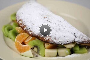 Biscuit omelet met vruchten