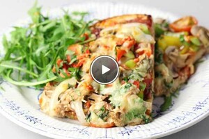 Marokkaanse pizza met tonijn