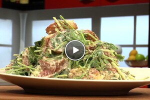 Salade van rosevalaardappel en raapstelen