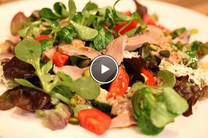 Salade van lamstong en roquefort