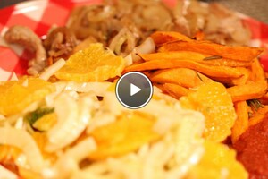 Frietjes met zelfgemaakte ketchup en varkenshaas