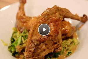 Konijnenbout met mosterdsaus en gestoofde savooiekool