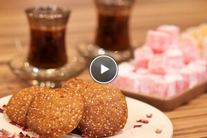 Sesamdadelkoekjes & Syrische koffie met rozen
