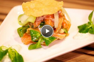 Salmon mariné met lavendel en gefrituurde wonton