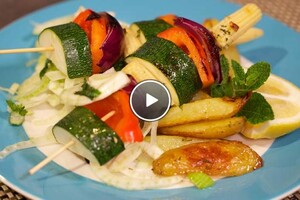 Groentespiesjes met mini-maïs en venkelsalade