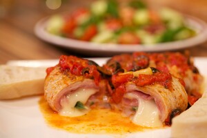 Involtini di vitello con formaggio (kalfsvlees met kaasvulling)