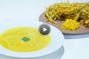 Indiase mangosoep met Indiase groente pakora’s